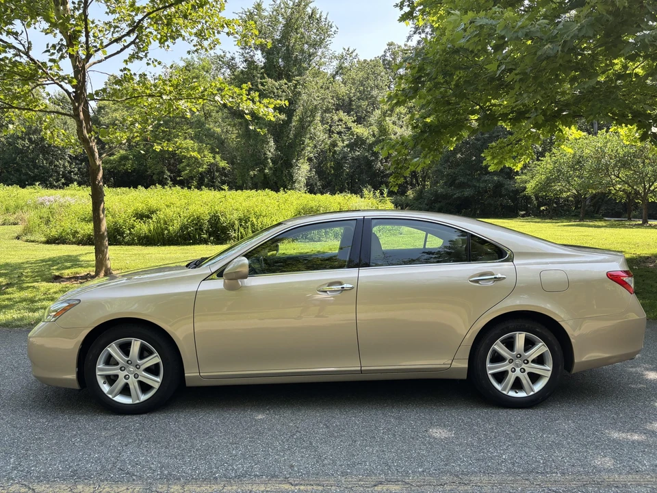 2007 Lexus ES 5th Gen - Image 18 of 31