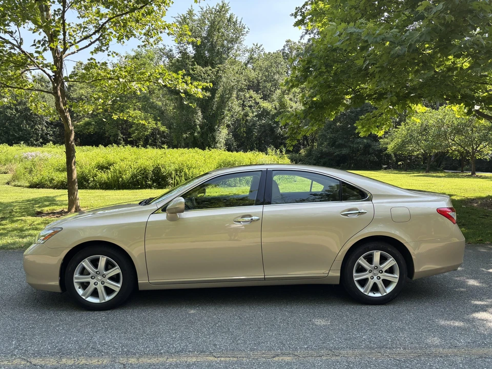 2007 Lexus ES 5th Gen - Image 17 of 31