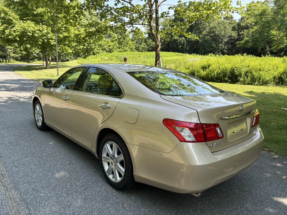 2007 Lexus ES 5th Gen - Image 20 of 31