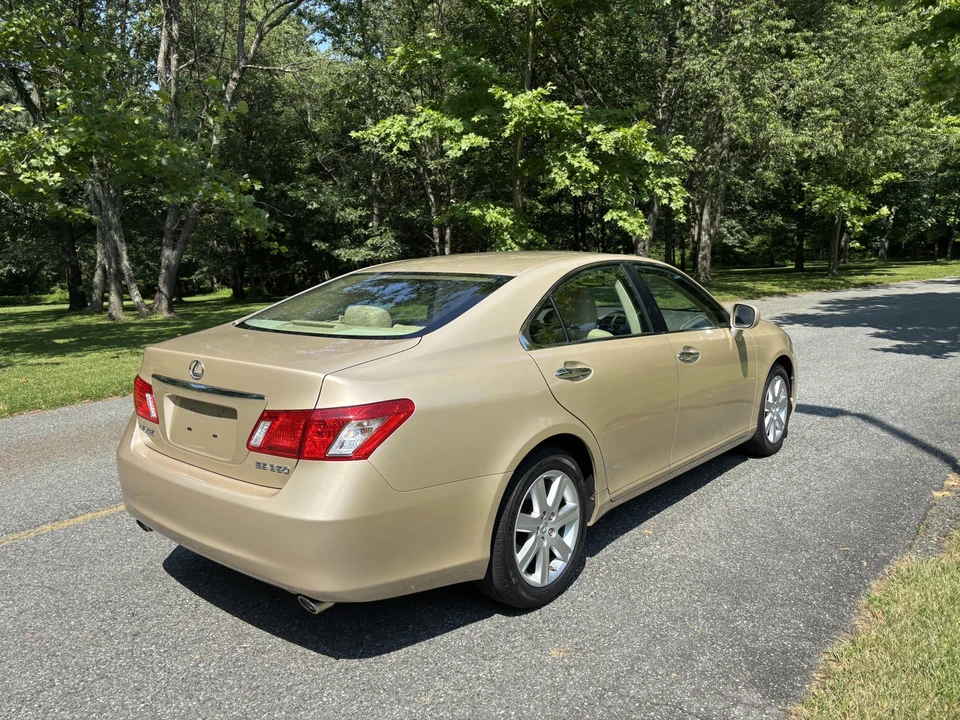 2007 Lexus ES 5th Gen - Image 21 of 31