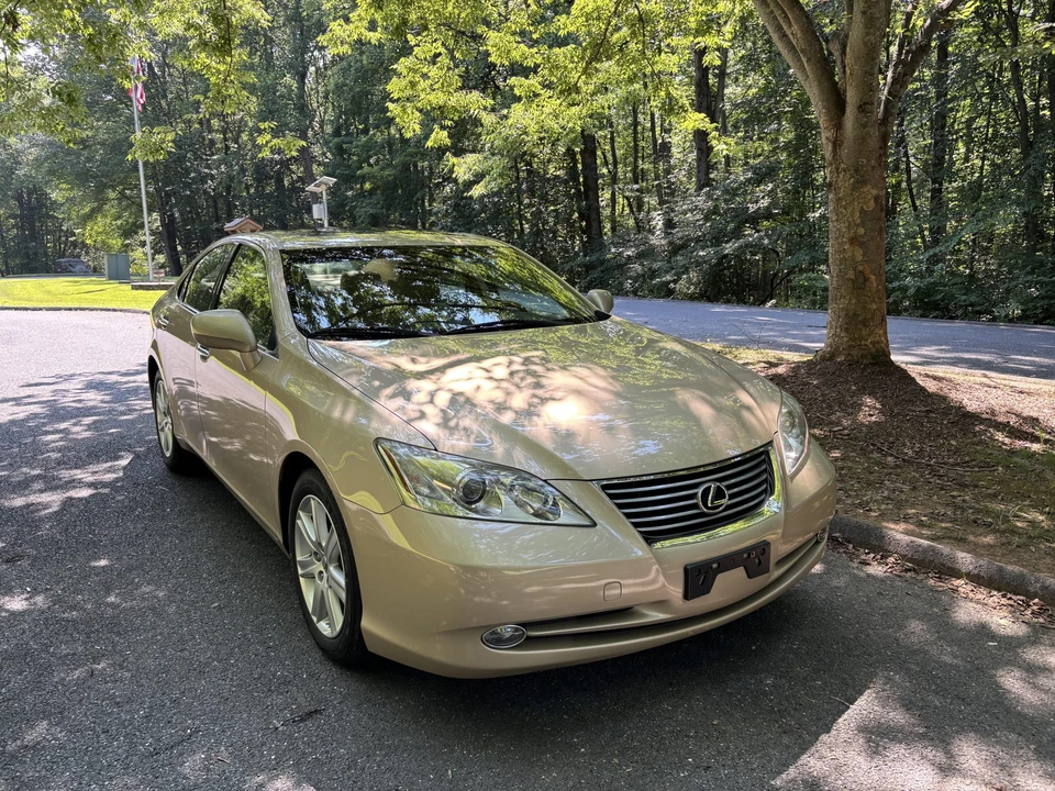 2007 Lexus ES 5th Gen - Image 8 of 31