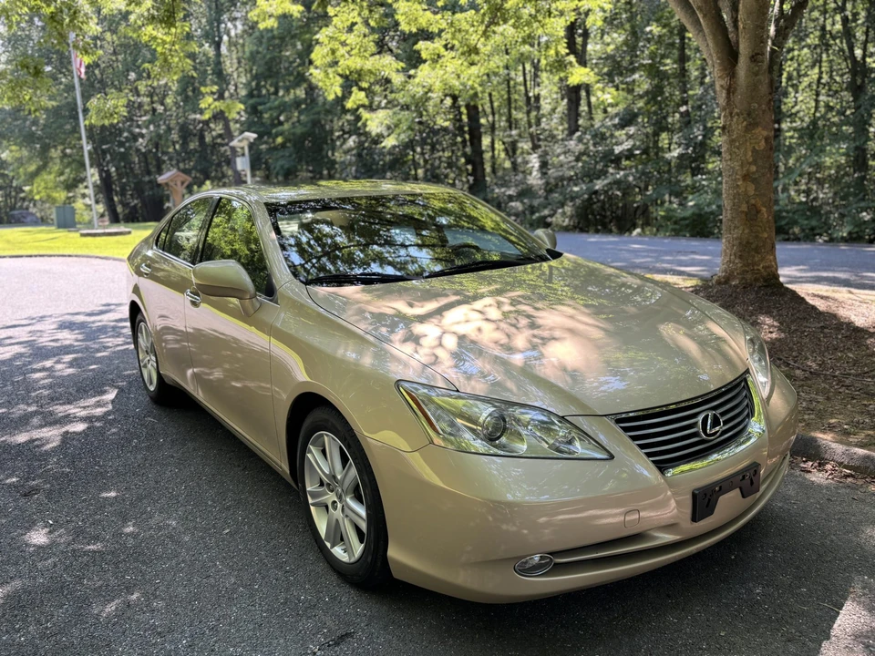 2007 Lexus ES 5th Gen - Image 7 of 31