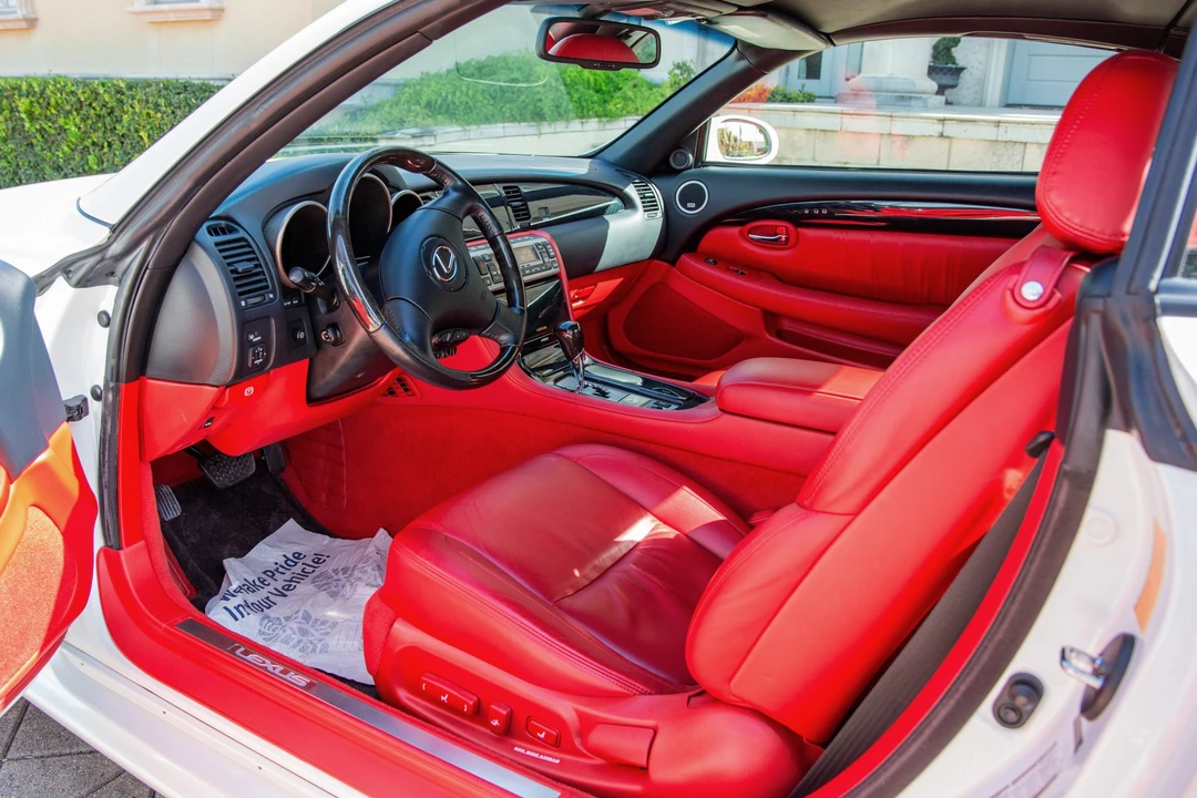 2007 Lexus SC430 - Image 19 of 31