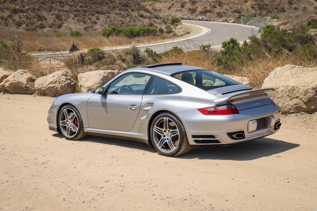 2007 Porsche 997 Turbo - Image 17 of 31