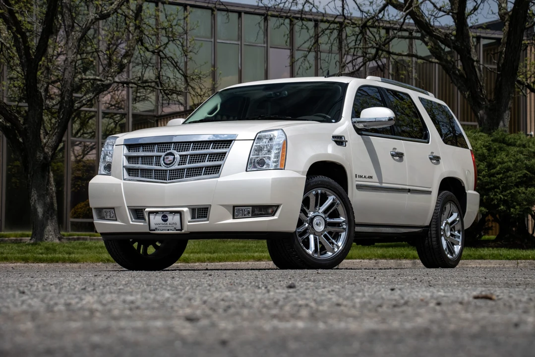 2008 Cadillac Escalade & EXT 3rd Gen - Image 3 of 31
