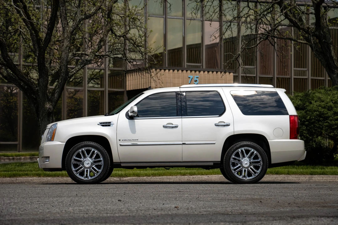 2008 Cadillac Escalade & EXT 3rd Gen - Image 8 of 31