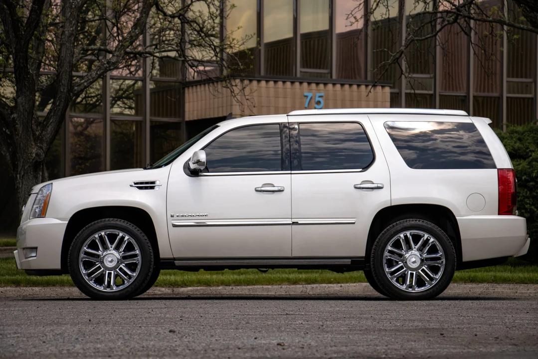 2008 Cadillac Escalade & EXT 3rd Gen - Image 9 of 31