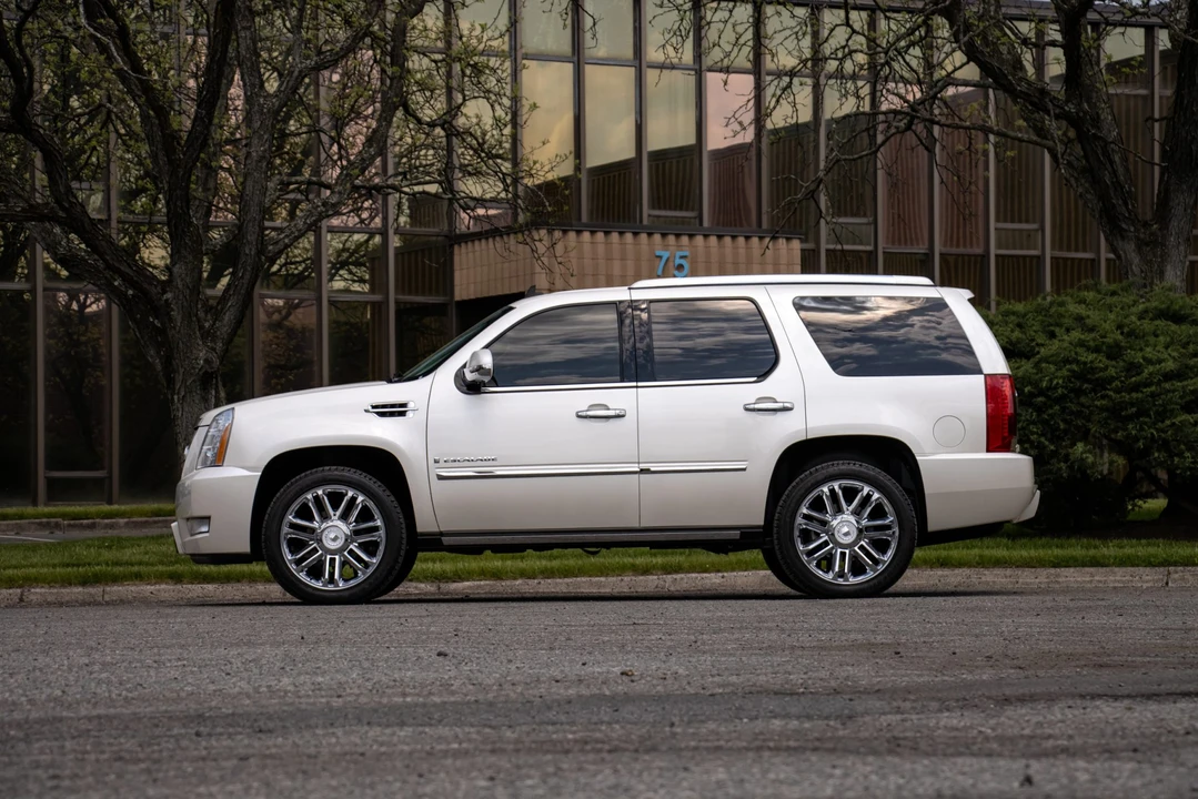 2008 Cadillac Escalade & EXT 3rd Gen - Image 7 of 31