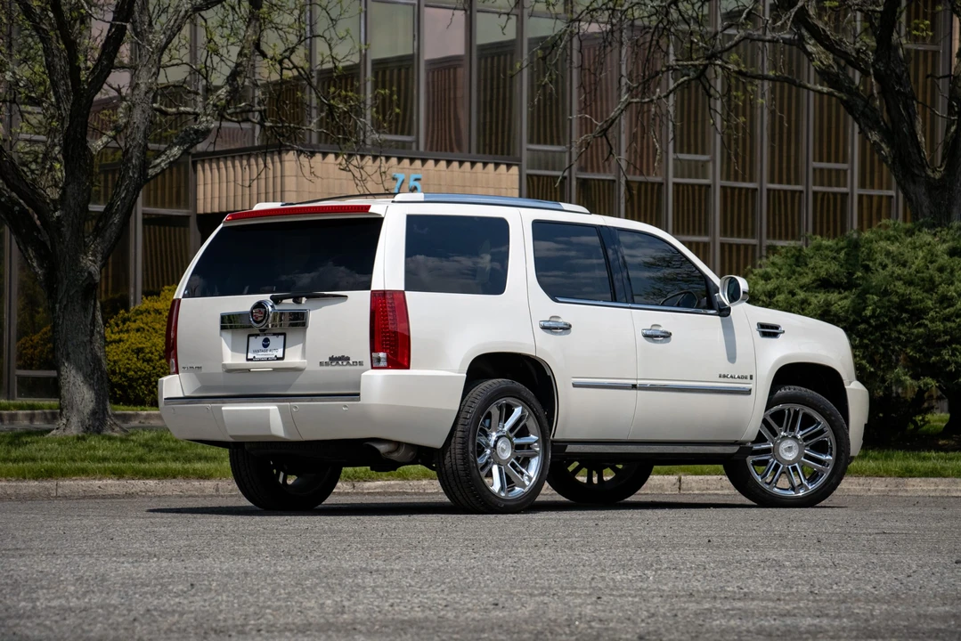 2008 Cadillac Escalade & EXT 3rd Gen - Image 16 of 31