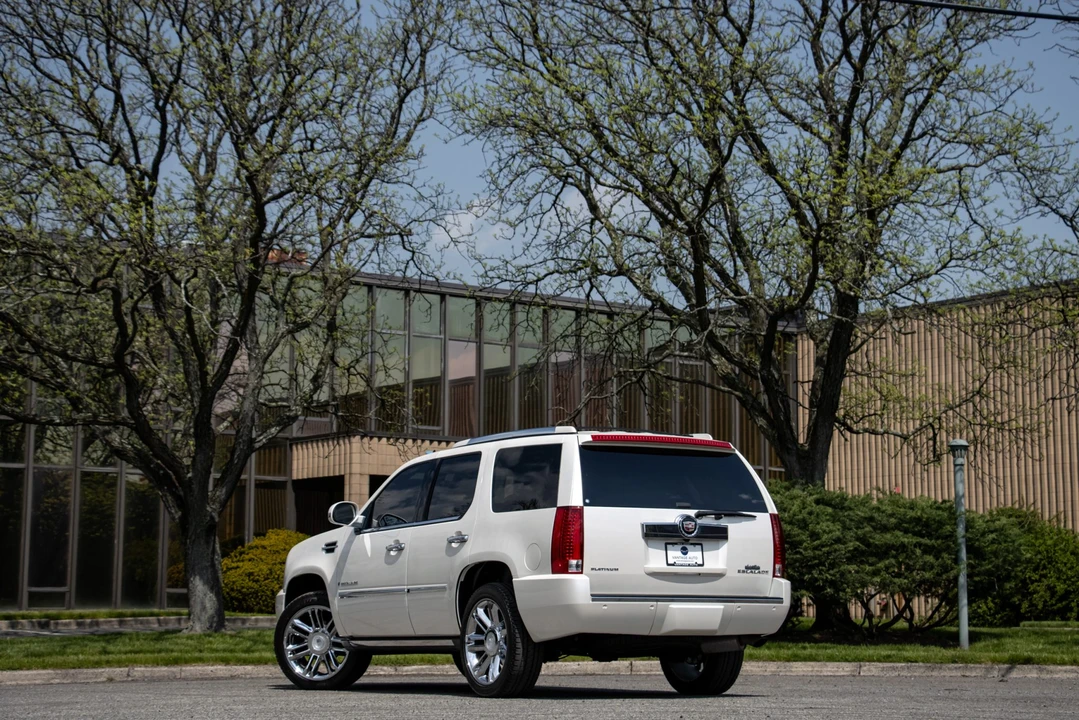 2008 Cadillac Escalade & EXT 3rd Gen - Image 10 of 31