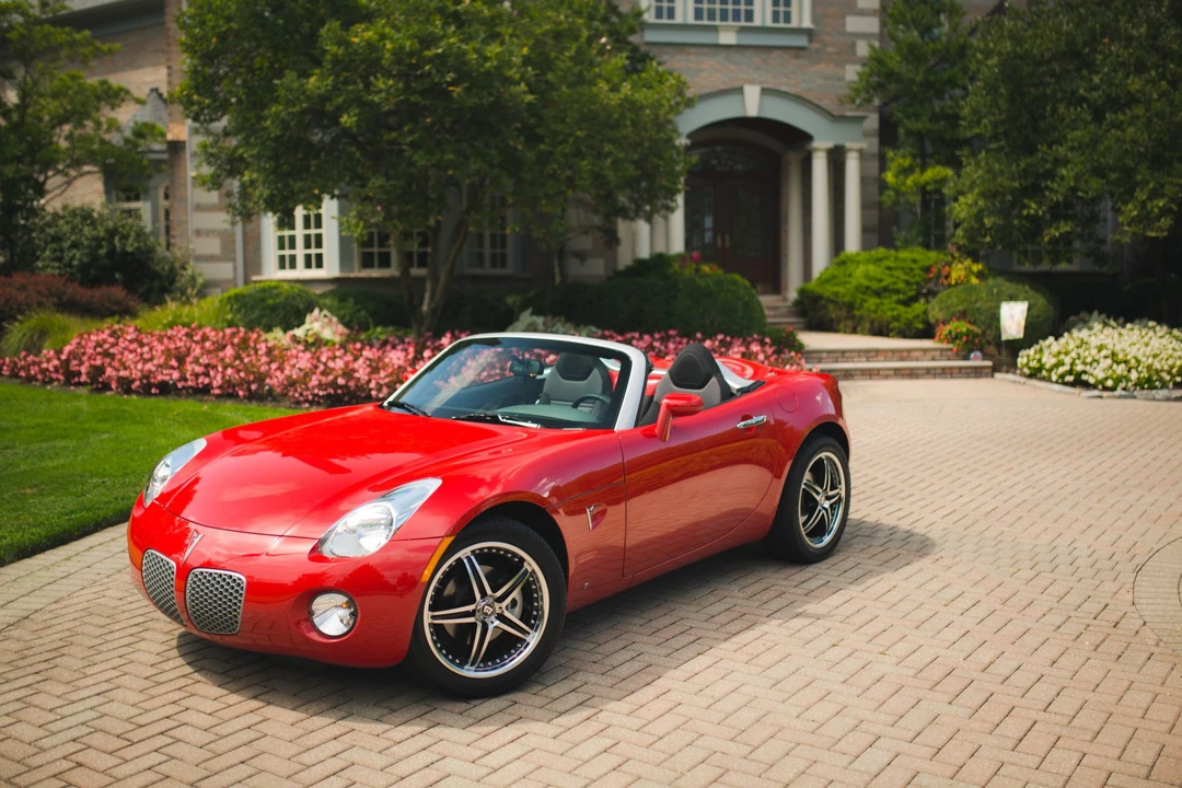 2008 Pontiac Solstice - Image 2 of 31