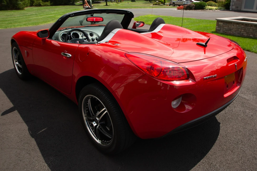 2008 Pontiac Solstice - Image 10 of 31