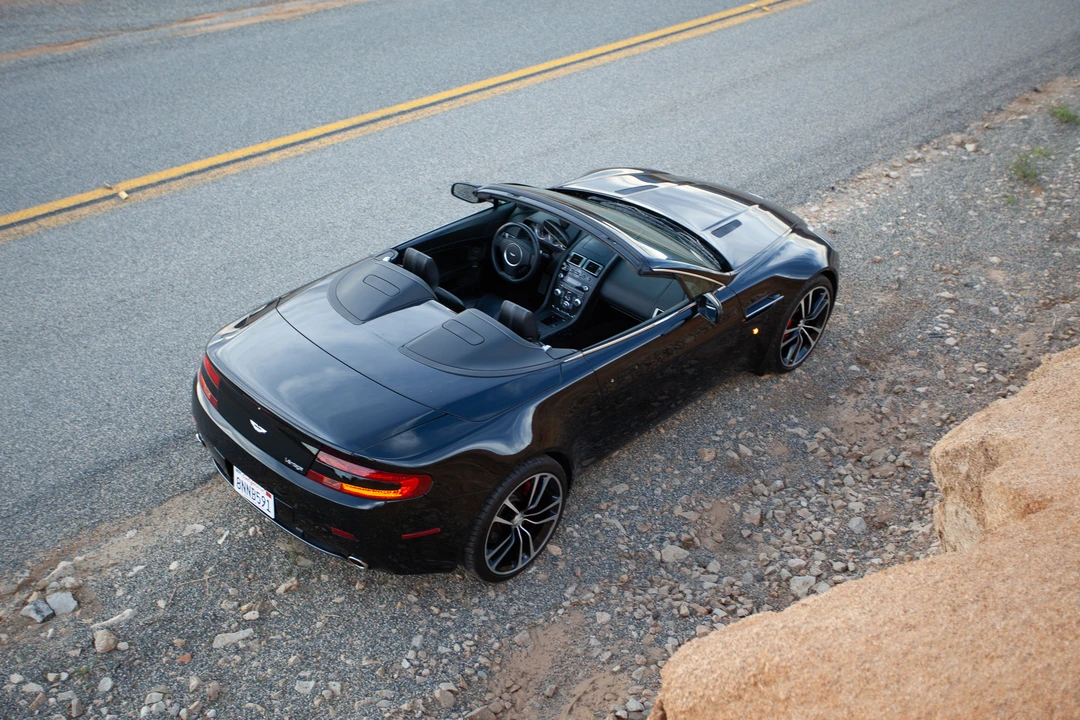 2009 Aston Martin V8 Vantage (2006-2017) - Image 24 of 31