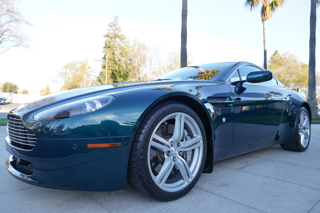 2009 Aston Martin V8 Vantage (2006-2017) - Image 13 of 31