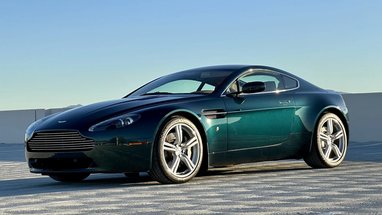 2009 Aston Martin V8 Vantage (2006-2017) - Image 3 of 31
