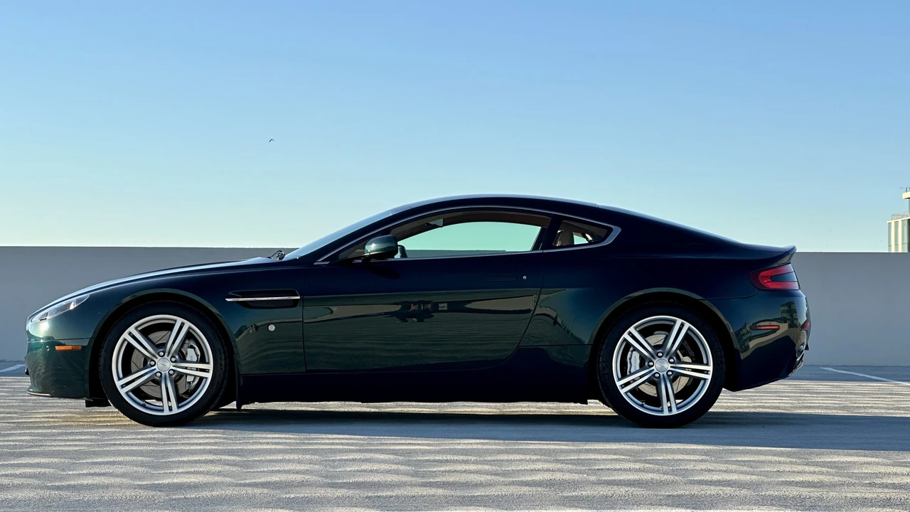 2009 Aston Martin V8 Vantage (2006-2017) - Image 4 of 31