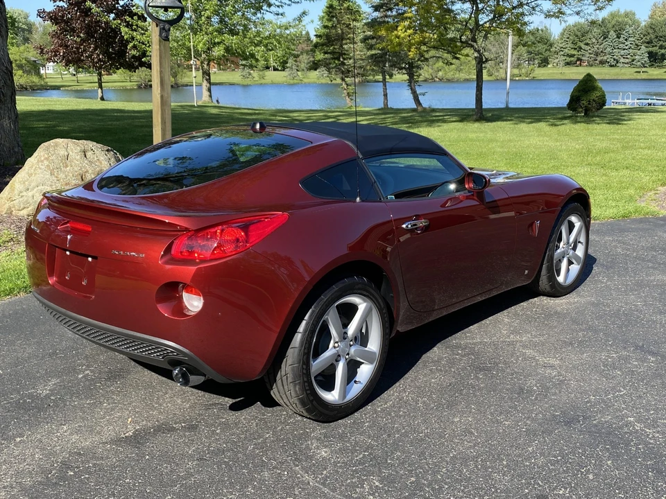 2009 Pontiac Solstice - Image 18 of 31