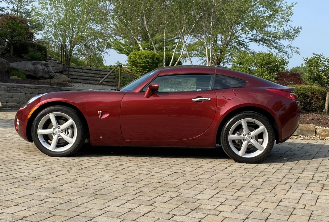 2009 Pontiac Solstice - Image 10 of 31