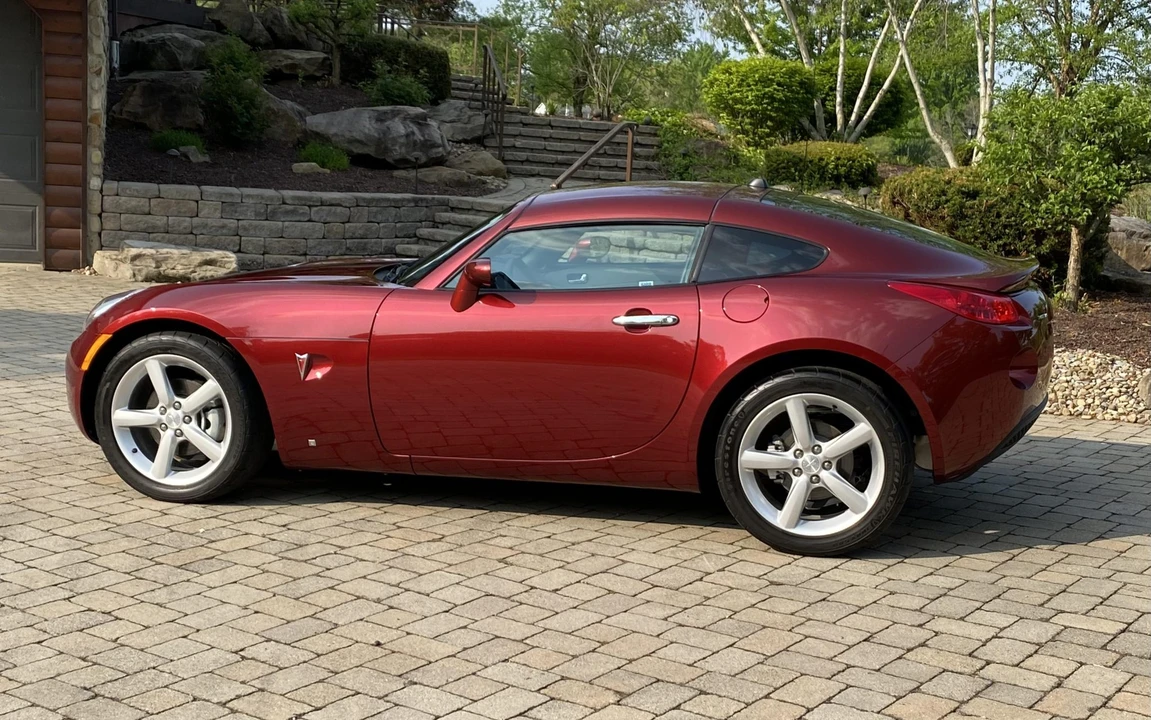 2009 Pontiac Solstice - Image 11 of 31