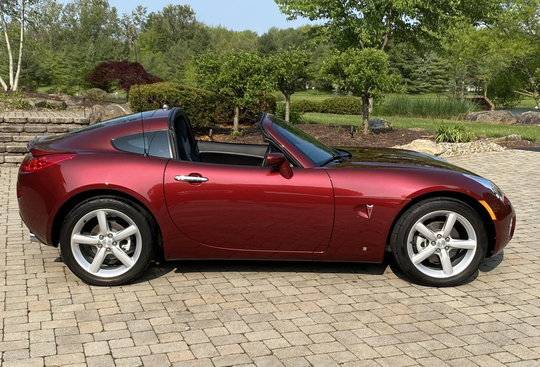 2009 Pontiac Solstice - Image 21 of 31