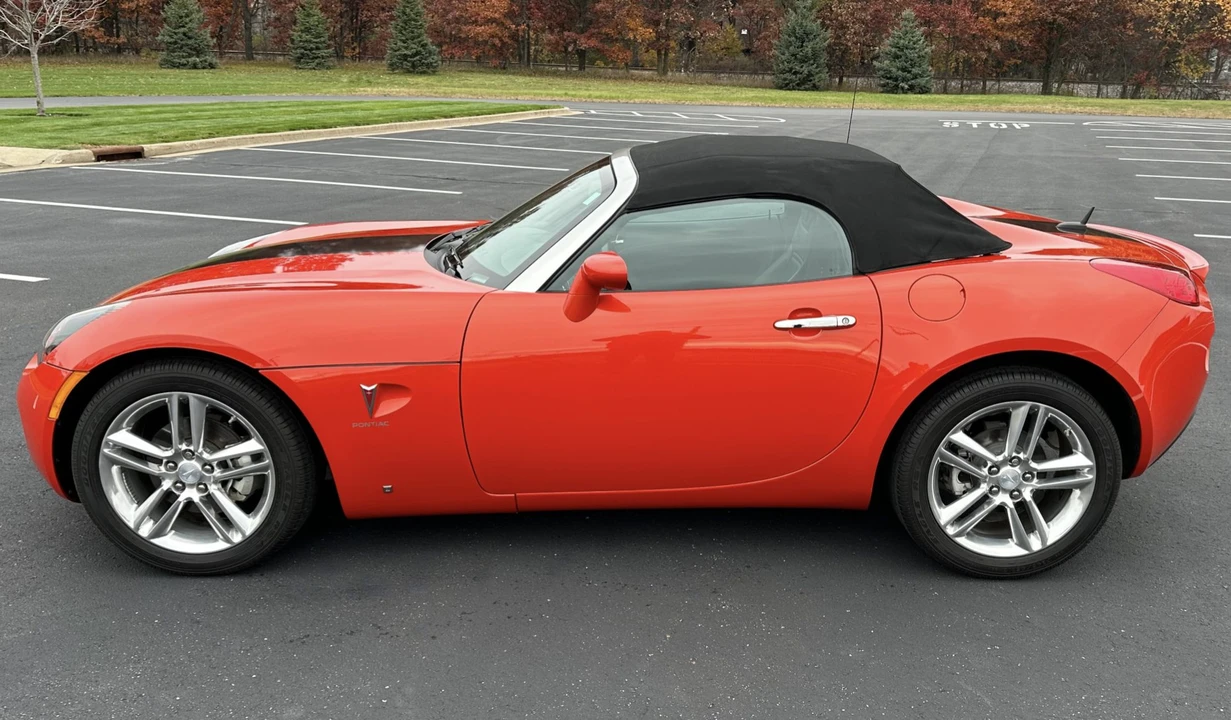 2009 Pontiac Solstice - Image 19 of 31