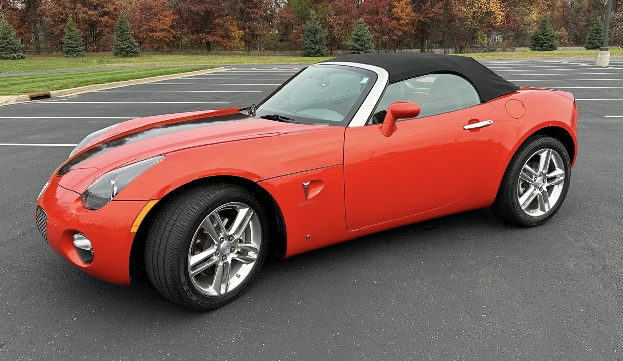 2009 Pontiac Solstice - Image 9 of 31