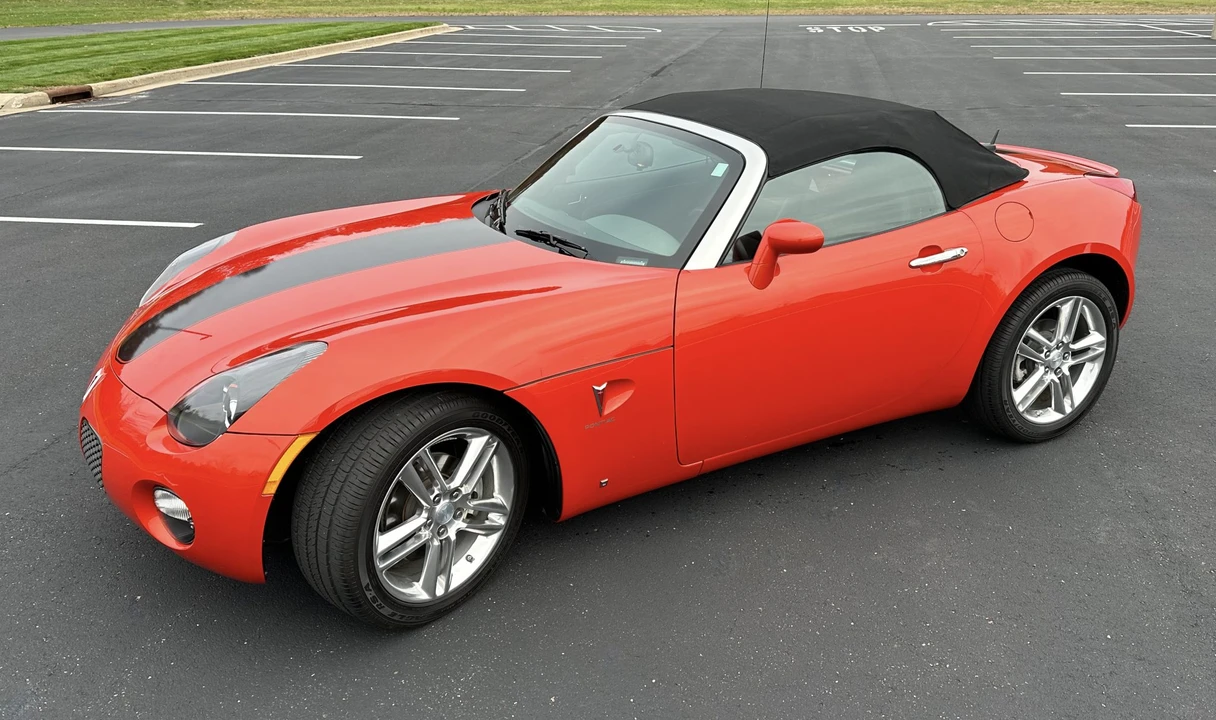 2009 Pontiac Solstice - Image 7 of 31