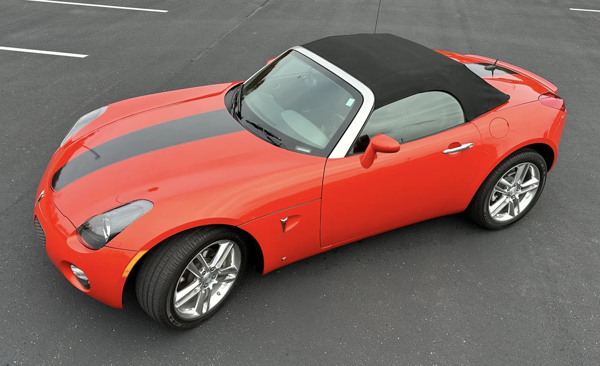 2009 Pontiac Solstice - Image 3 of 31