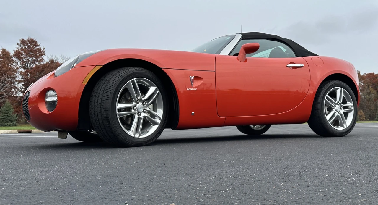 2009 Pontiac Solstice - Image 12 of 31