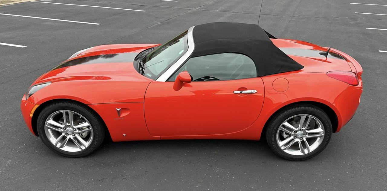 2009 Pontiac Solstice - Image 18 of 31