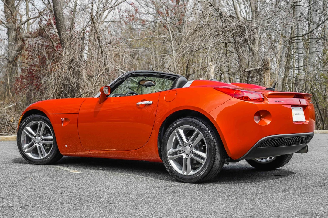 2009 Pontiac Solstice - Image 9 of 31