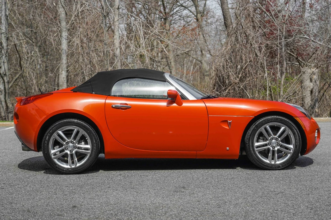 2009 Pontiac Solstice - Image 19 of 31