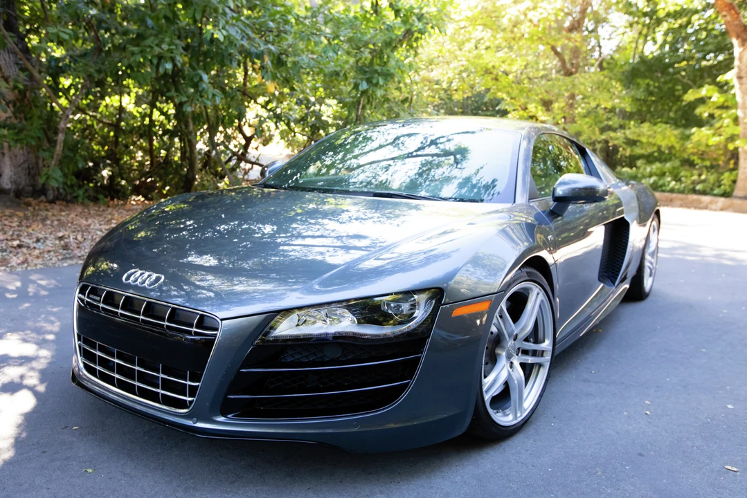 2010 Audi 42 R8 - Image 2 of 31