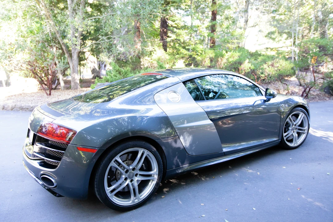 2010 Audi 42 R8 - Image 25 of 31