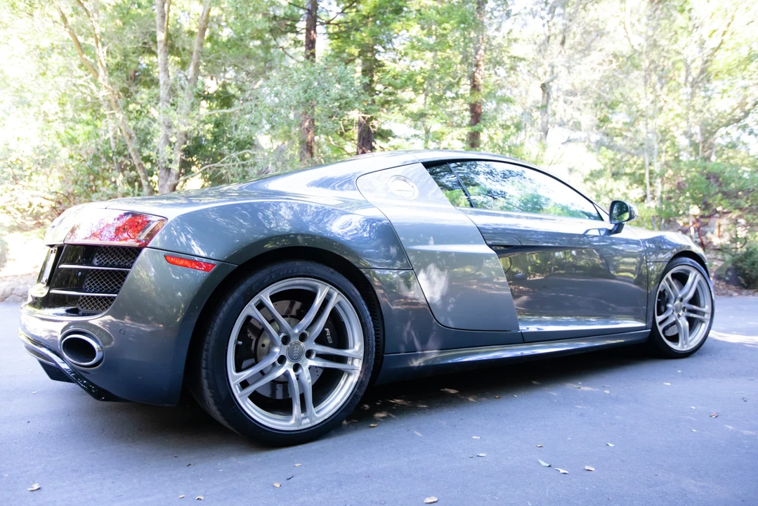 2010 Audi 42 R8 - Image 29 of 31