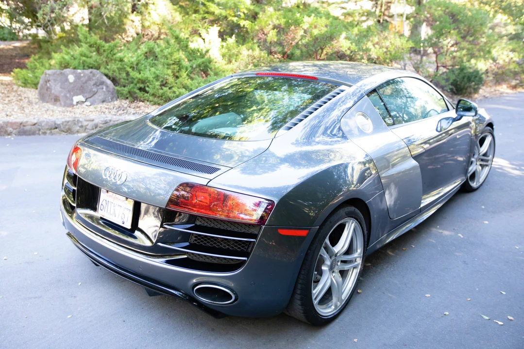 2010 Audi 42 R8 - Image 30 of 31
