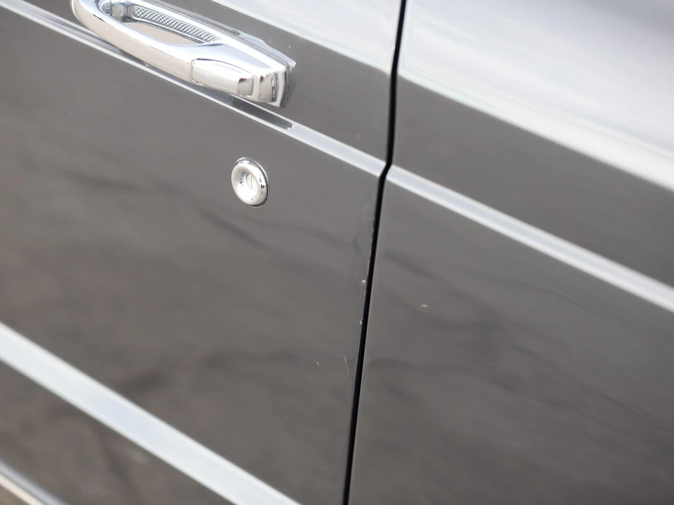 2010 Bentley Azure 2nd Gen - Image 31 of 31