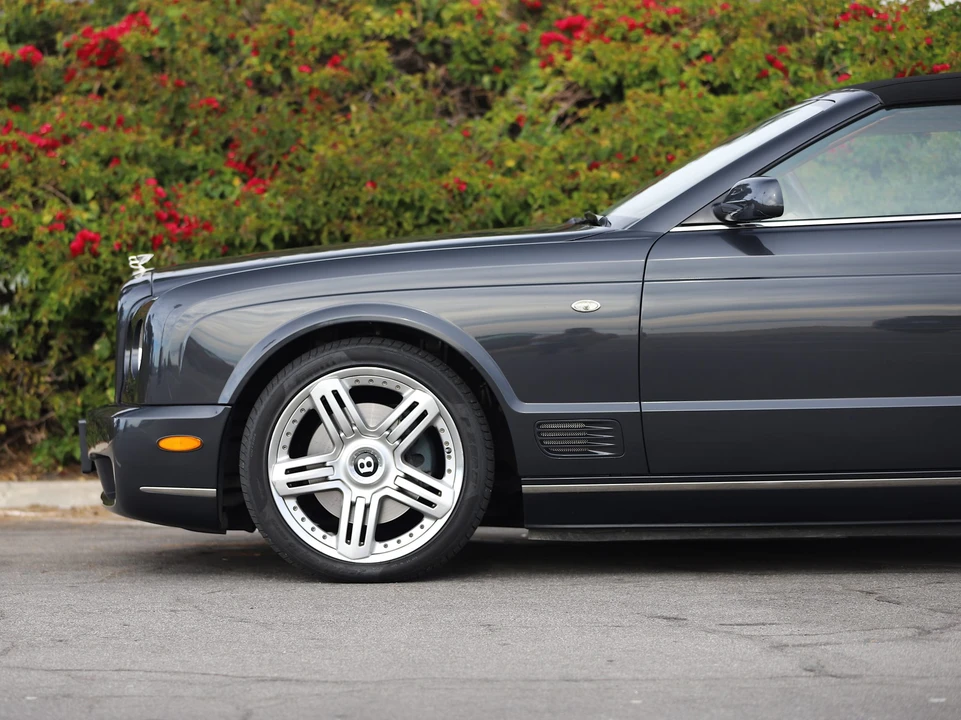 2010 Bentley Azure 2nd Gen - Image 27 of 31