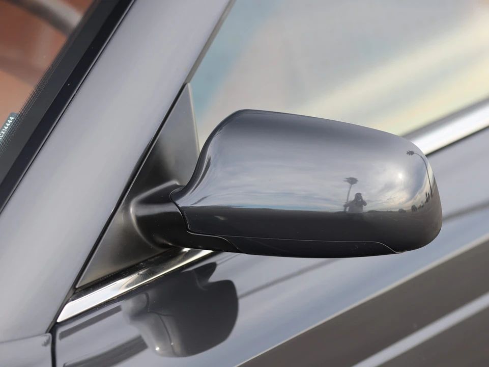 2010 Bentley Azure 2nd Gen - Image 25 of 31