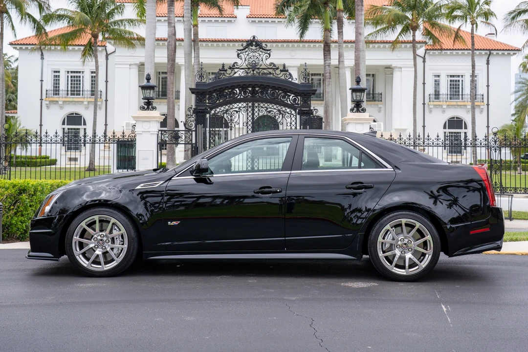 2010 Cadillac CTS-V 2nd Gen - Image 13 of 31