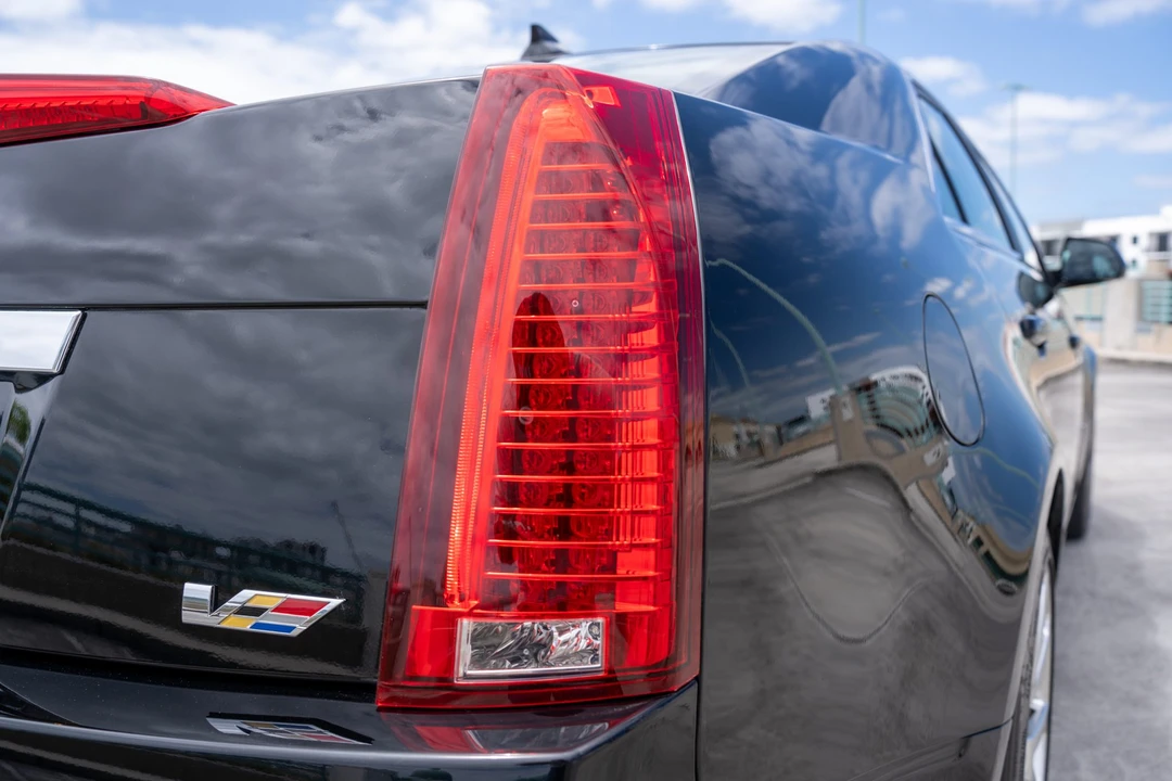 2010 Cadillac CTS-V 2nd Gen - Image 27 of 31