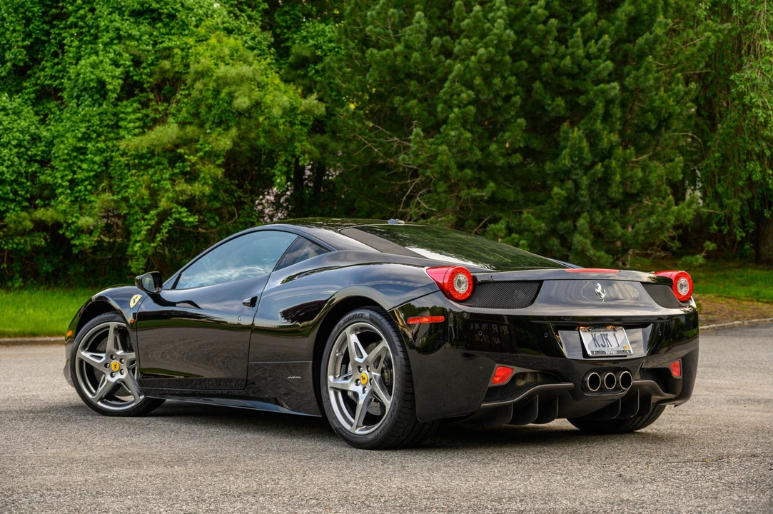 2010 Ferrari 458 Italia - Image 5 of 31