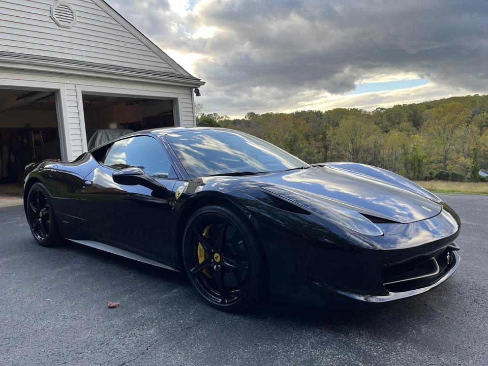 2010 Ferrari 458 Italia - Image 10 of 31