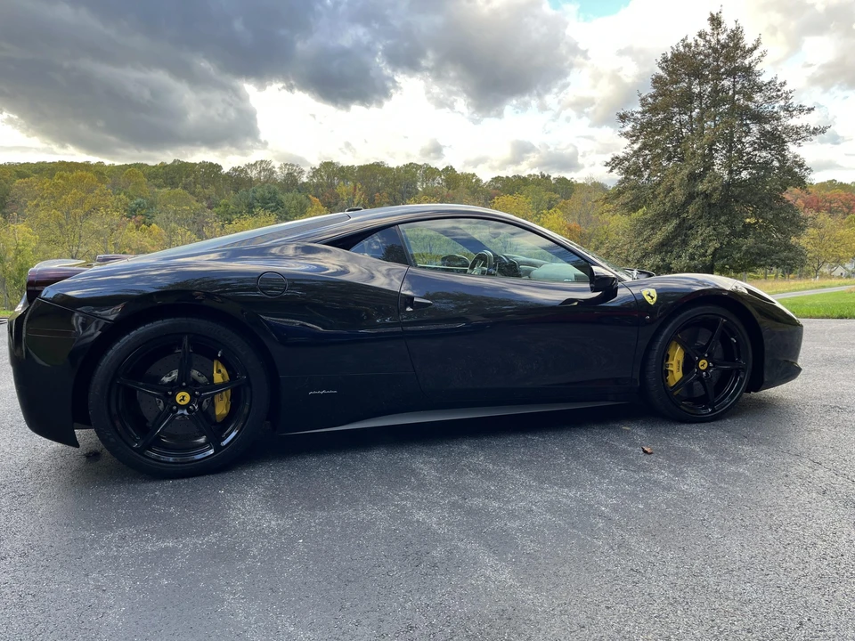 2010 Ferrari 458 Italia - Image 12 of 31
