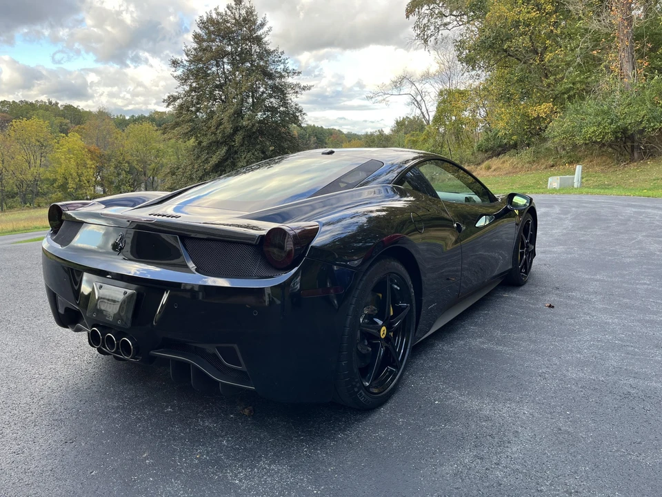 2010 Ferrari 458 Italia - Image 17 of 31