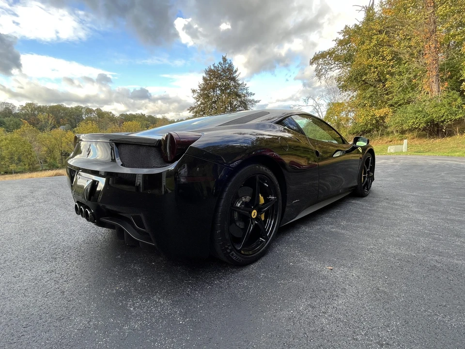 2010 Ferrari 458 Italia - Image 16 of 31