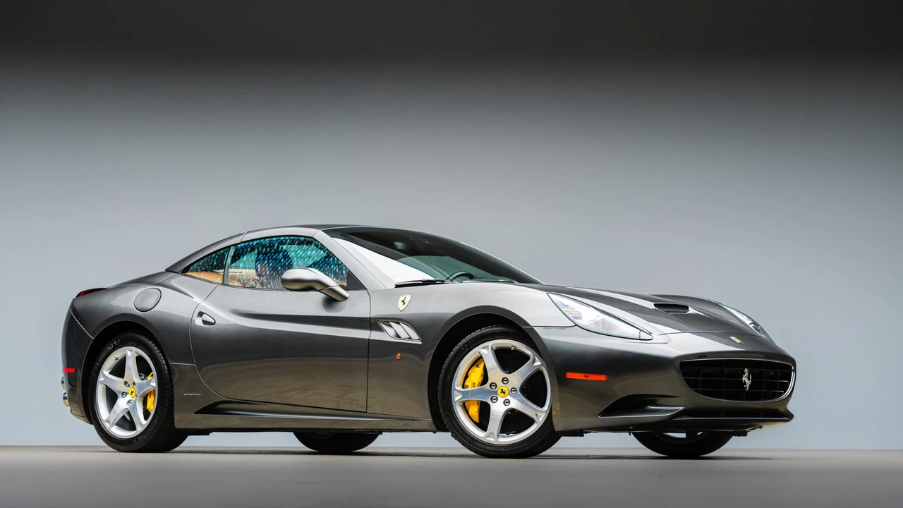 2010 Ferrari California - Image 8 of 31