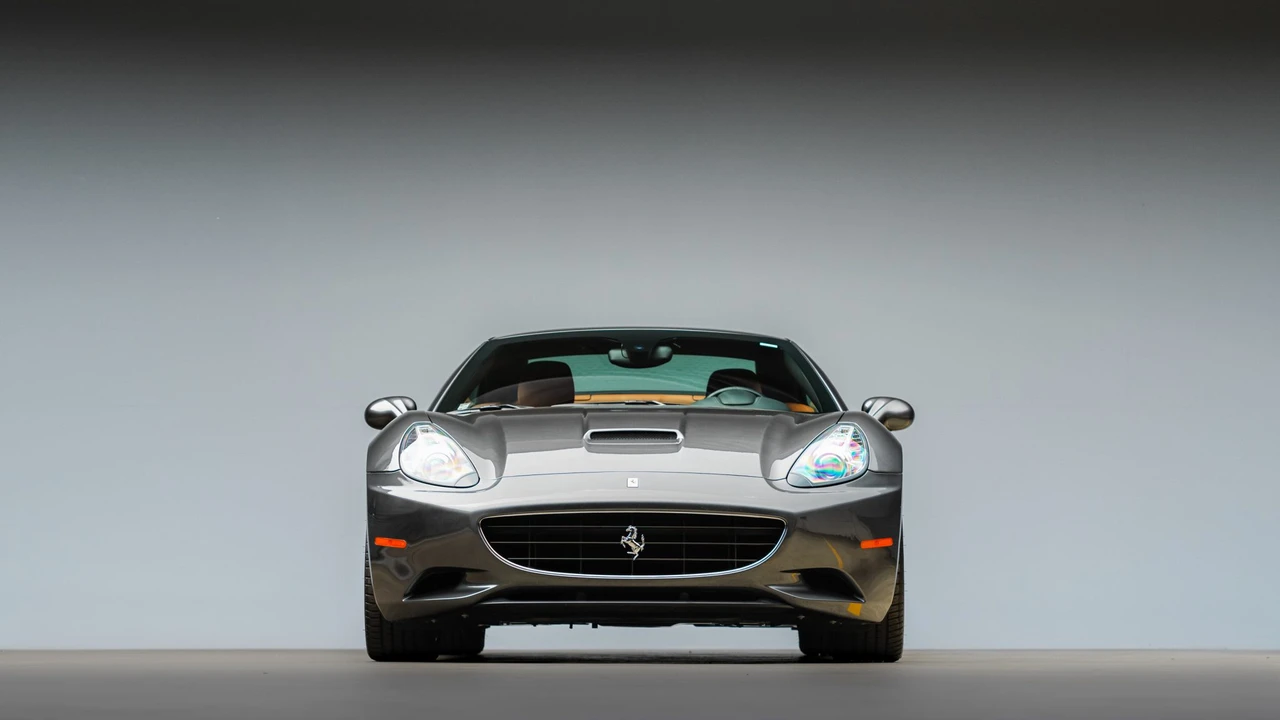 2010 Ferrari California - Image 12 of 31