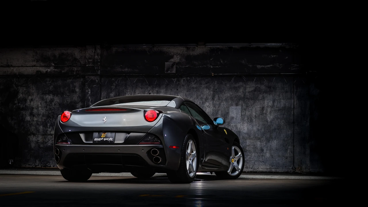2010 Ferrari California - Image 5 of 31