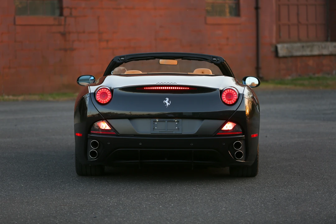 2010 Ferrari California - Image 12 of 31